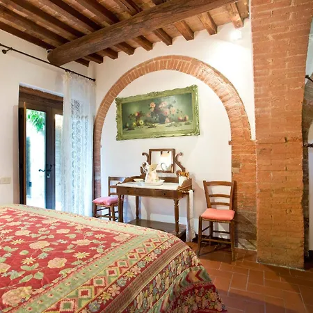 فيلة Montelisi *